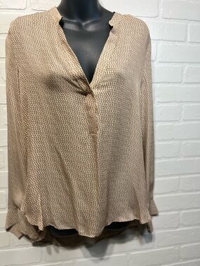 Vince Neutral Textured V-Neck Blouse